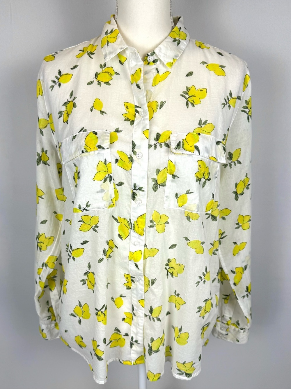GAP Boyfriend Fit Lemon Print Button Up Shirt Lightweight Cotton Med Sorrento